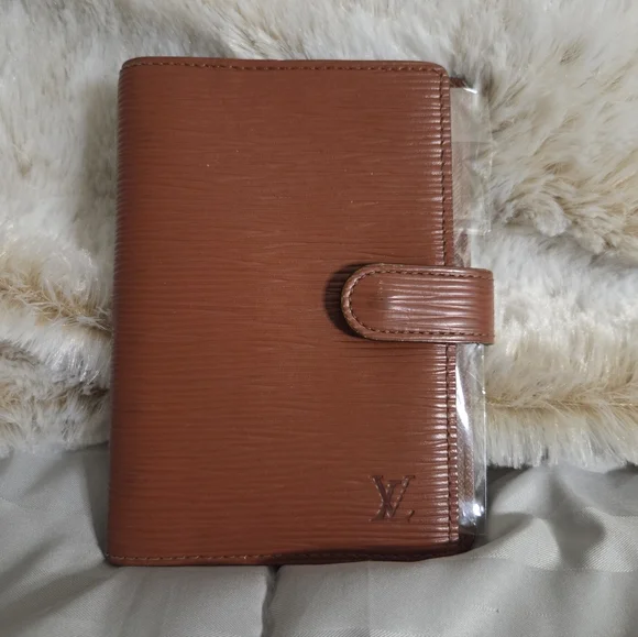 Louis Vuitton PM Epi Agenda Cover with Insert - Picture 1 of 11